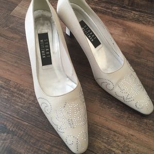 STUART WEITZMAN Cream Satin Rhinestone pumps!
